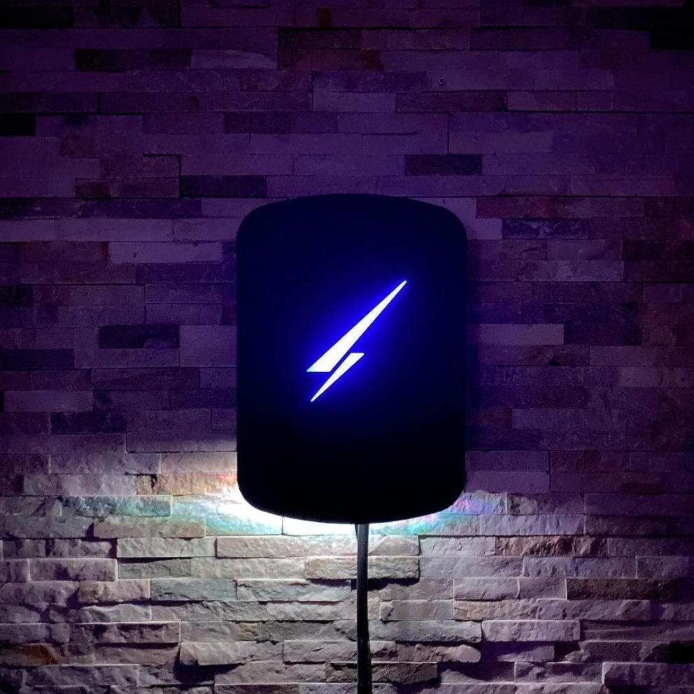 Hypervolt Charger 5 metre tethered. – Solarpower-EV